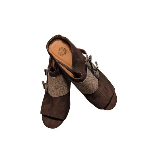 Sunflower Shoes - Brown Open-Toe Heeled Sandals with Buckle Details Women’s Size 10